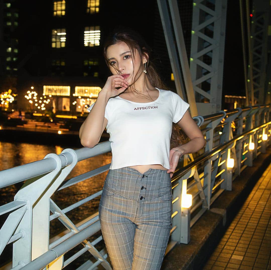 RESEXXYさんのインスタグラム写真 - (RESEXXYInstagram)「. 【go out with MIRIN@cjd_mirin が着る RESEXXY 「女っぽTシャツ」coordinate✨ . #atnight . 【3/14(木)発売】 ☑︎テレコTシャツ WHT/BLK/PNK/KHA ¥3,990+tax . . 3/14(木)12:00〜RUNWAYchannelにて 特集ページ公開中❣️ . 📍WEBSTOREはトップのURLから飛べます #リゼクシー #RESEXXY#resexxy_code #resexxy_official#resexxy」3月15日 13時57分 - resexxy_official
