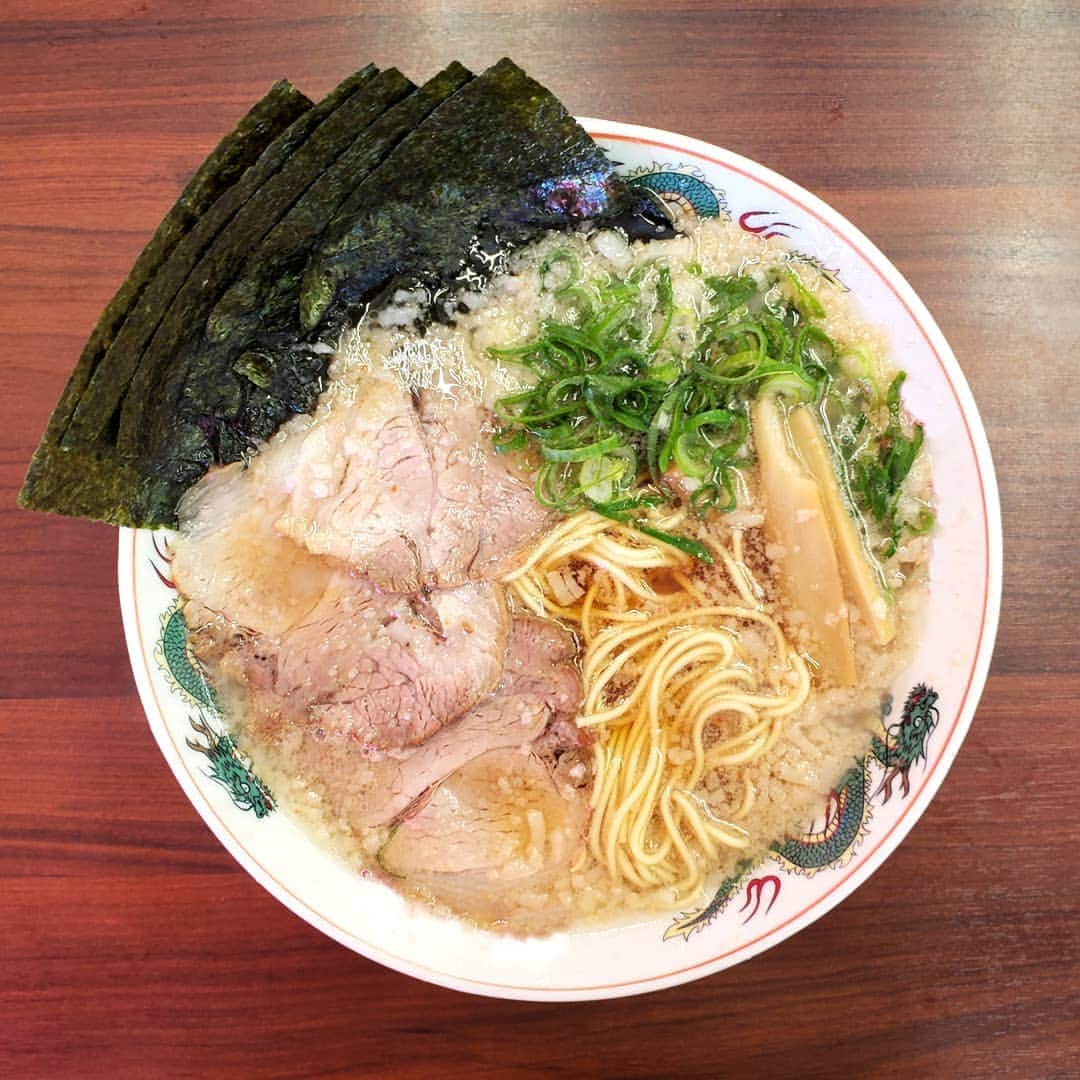 布川敏和さんのインスタグラム写真 - (布川敏和Instagram)「〝本日のメンラー〟 背脂しょうゆラーメン･のりトッピング～🍜=ヽ(๑´ڡ`๑) . #ラーメン」3月15日 14時02分 - fukawatoshikazu