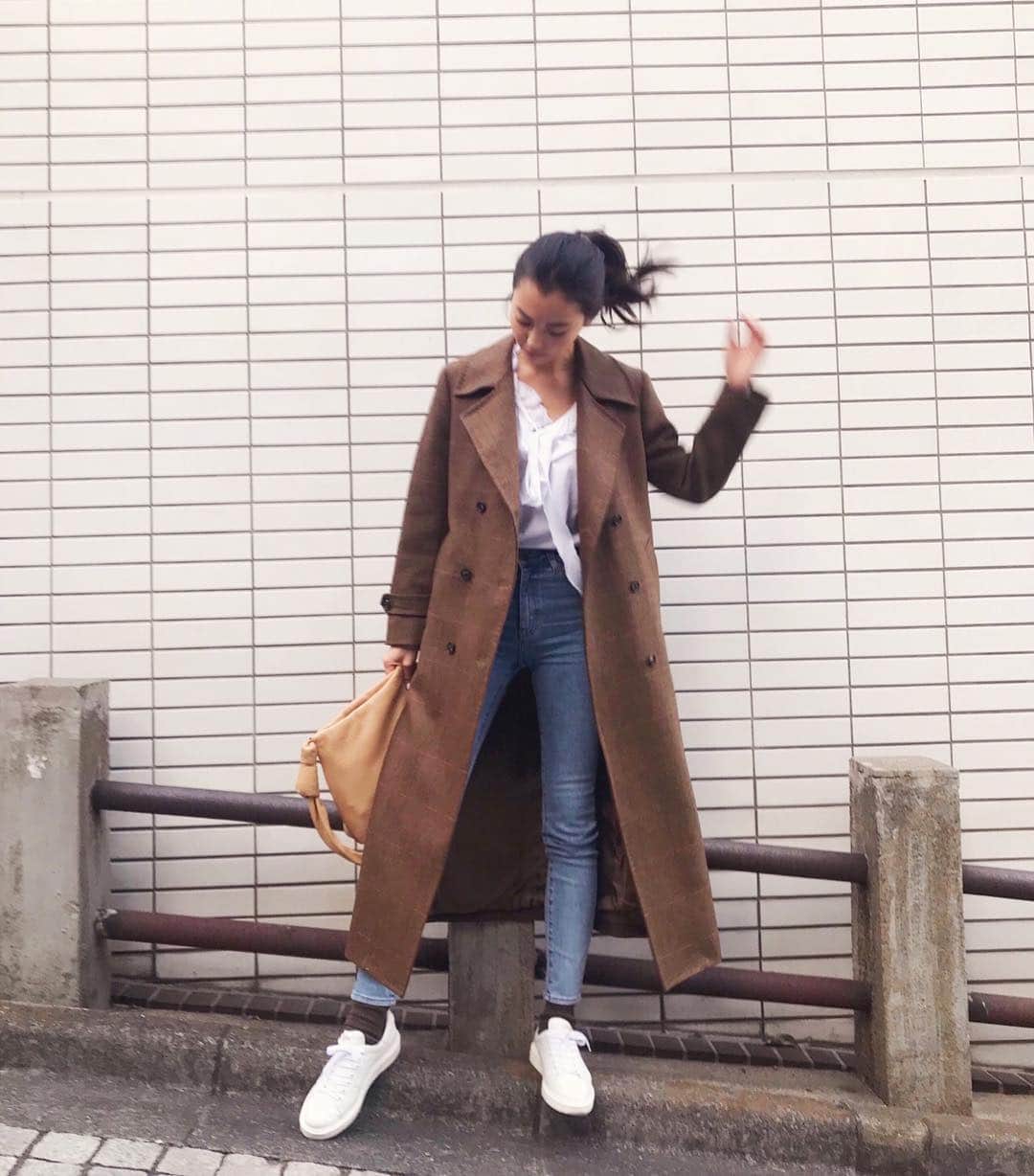矢野未希子さんのインスタグラム写真 - (矢野未希子Instagram)「天気がいい日は 歩きたいからスニーカー👟 @goldengoose  あったかくて気持ち〜❤️❤️」3月15日 14時22分 - mikko1104