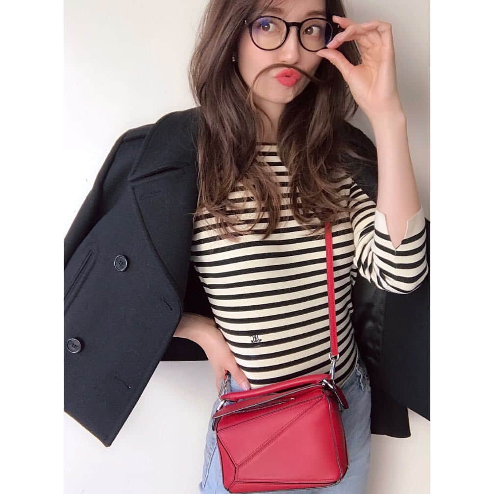 松島花さんのインスタグラム写真 - (松島花Instagram)「: Outfit🍎🍎🍎 今日もメガネっ子🤓🎶 久しぶりにボーダー着たな〜🎈 : Jacket: SAINT LAURENT Tops&Sneakers: CELINE Denim: RE/DONE Bag: LOEWE #outfit #ootd #hanaoutfit #fashion #loewe #私服 #花私服 #ボーダー #メガネ」3月15日 14時53分 - hana_matsushima_official