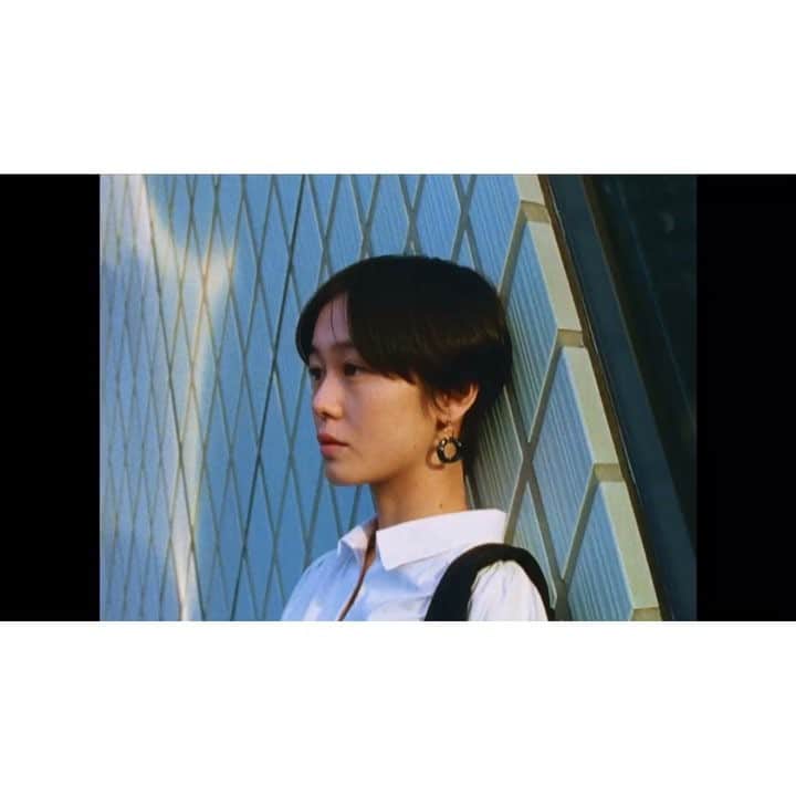 千葉アリサのインスタグラム：「うきうき 軽やかになる 春にぴったりの  #GU #ワンピース 🕊🌸 出演しています。」