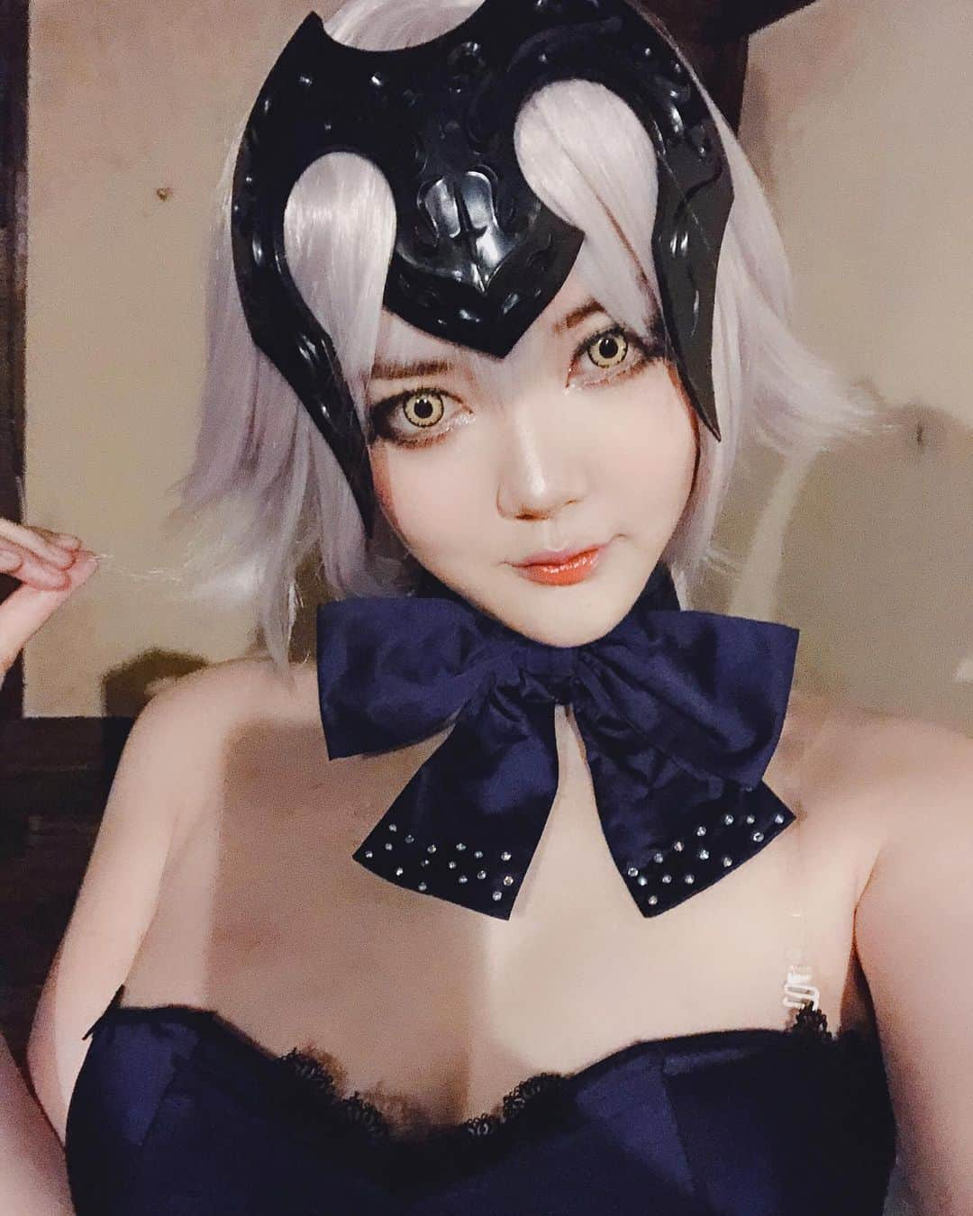 YingTzeさんのインスタグラム写真 - (YingTzeInstagram)「Today’s Holy Night Dinner Jeanne Alter ! 😈✨✨✨ More Jeanne Alter for you ! _ Busy day today ~ photoshoot in the morning and stream at night. Tonight’s Live Gaming Stream is “ Pacify “ , a highly rated Horror Game. It’s a multiplayer game , watch me and my squad get scared together ! Stream starts at 9pm ( GMT + 8). See you tonight at my Facebook Page. ❤️ ▶️ www.facebook.com/yingtze1206 _ #blessed #jeannealter #jeannealtercosplay #fate #fategrandorder #fgo #fatecosplay #fategrandordercosplay」3月15日 15時09分 - yingtze