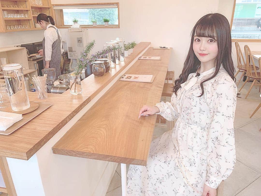 茉井良菜のグルメインスタ
