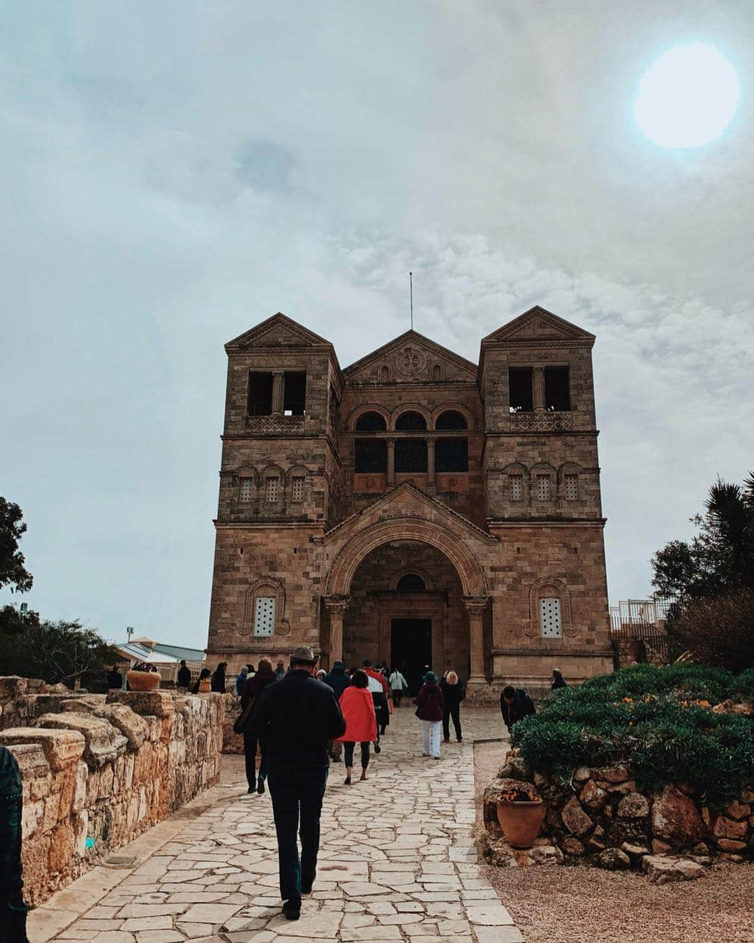 メイン・メンドーサさんのインスタグラム写真 - (メイン・メンドーサInstagram)「Church of Transfiguration - the site of the Transfiguration of Jesus 📍 Mt. Tabor」3月15日 15時15分 - mainedcm