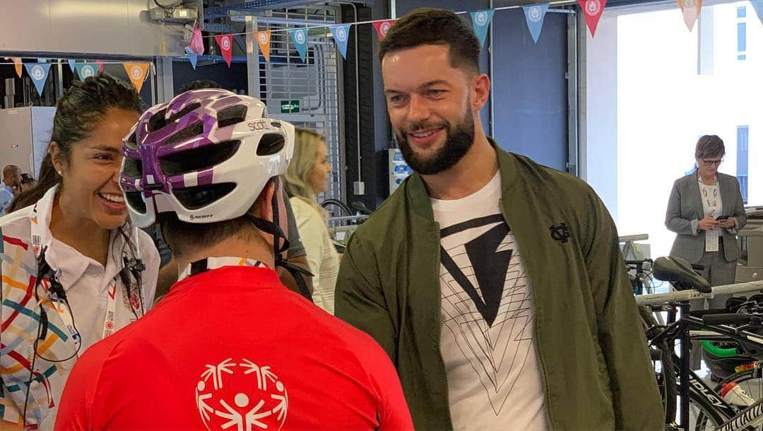 WWEさんのインスタグラム写真 - (WWEInstagram)「This morning, @finnbalor stopped by Yas Marina Circuit where @worldgamesad athletes were getting ready for today’s cycling competition! #BeUnified」3月15日 15時38分 - wwe