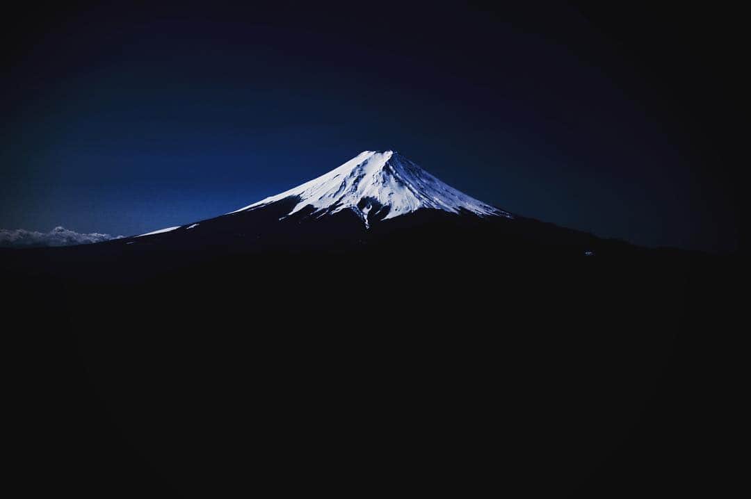 The Japan Timesさんのインスタグラム写真 - (The Japan TimesInstagram)「A view of Mount Fuji from Takigoyama in Yamanashi Prefecture. Mount Fuji's climbing season usually goes from the beginning of July until the start of September. (@oscar.boyd photo) . . . . . . #Japan #Fuji #MtFuji #MountFuji #Yamanashi #nature #travel #beauty #photography #日本 #富士山 #山梨 #山梨県 #自然 #旅行 #美しい #撮影 #🗻」3月15日 15時44分 - thejapantimes