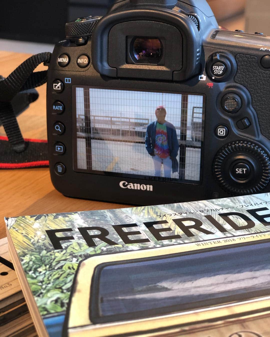 宇治田みのるさんのインスタグラム写真 - (宇治田みのるInstagram)「撮影＆インタビューComplete💯 @freeride.link @editorandyp @djsugar_jp 🙏  #freeridelink #surf #skateboard #snowboard #car #motorbike #culture #music #fashion #surfing #skateboarding #snowboarding #interview #photographing #photoshooting #subculture」3月15日 15時57分 - djminoru.u