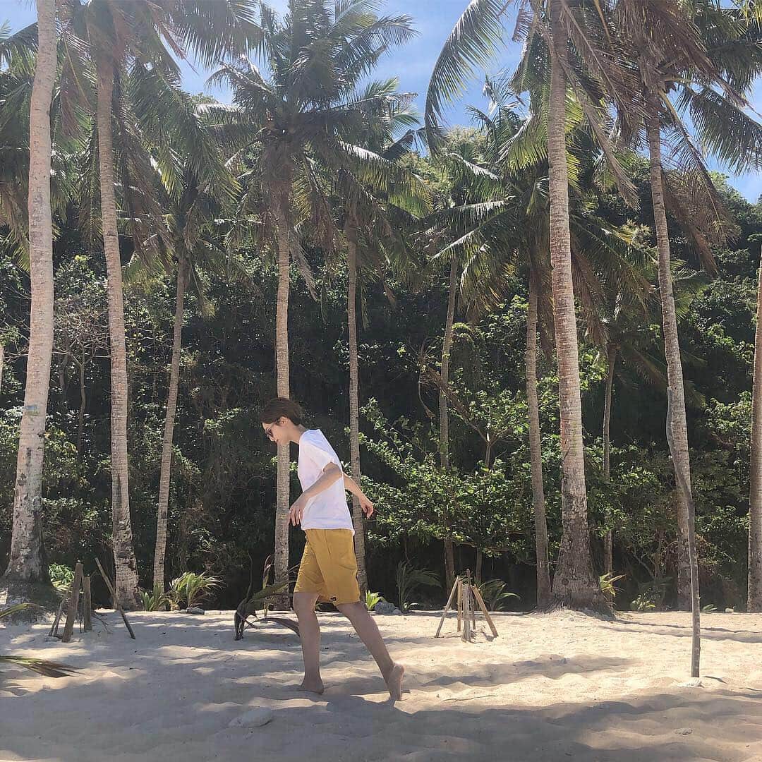 のインスタグラム：「. 今回の旅何回もメンズ？と聞かれた👦🏼🌴 たまに自分でも思います👦🏼💭 . パタゴニアのバギーズは本当に使えるから いろんなカラーを持ってて夏はほぼこれ🍋 . 東京寒いなぁ。 あたたかいところが恋しいです🥺🌼 . #ik_travel#ik_philippine#flytomorefun#cebtravelsquadjapan#whitebeach#philippines#philippine#boracayisland#boracaytrip#boracay#beach#sea#trip#travel#もっと楽しいフィリピン#フィリピンファンセール#ボラカイ島#ボラカイ#パタゴニア#パタゴニアバギーズショーツ#バギーズショーツ#フィリピン旅行#ボラカイ旅行#フィリピン#女子旅」