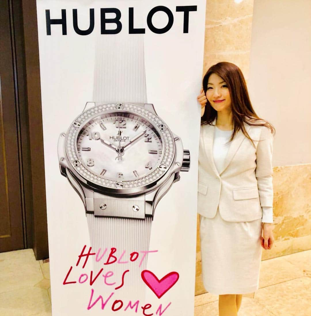 遠近由美子さんのインスタグラム写真 - (遠近由美子Instagram)「HUBLOTの女性起業家を応援、サポートするプロジェクト 『HUBLOT loves ❤︎ Women2019』のMCのお仕事🎤 ✨ .  この頃、ビジネス”少々”休止モードの私でしたが、、、 女性起業家たちの様々なアイディアや、ビジネスモデルのプレゼンを聞き、とても刺激を受けました。  夢をカタチにするため、逞しく頑張るビジネスウーマンの姿は やっぱり眩しいな✨ .  HUBLOTが選ぶ 輝く女性hublotloveswomen2019✨は  #小雪 さん🏆 . #hublot  #hublotloveswomen #イベント#mc #radiodj  #女性起業家 #働くママ #働く女性 #遠近由美子」3月15日 16時59分 - yumiko_tochika