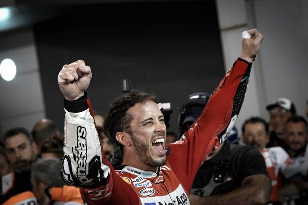 MotoGPさんのインスタグラム写真 - (MotoGPInstagram)「When you wake up in the morning and realise it's Friday!! 🥳 // #HappyFriday everyone with the #QatarGP winner @AndreaDovizioso 🏆 #AD04 #MotoGP #Motorcycle #Racing #Motorsport」3月15日 17時00分 - motogp
