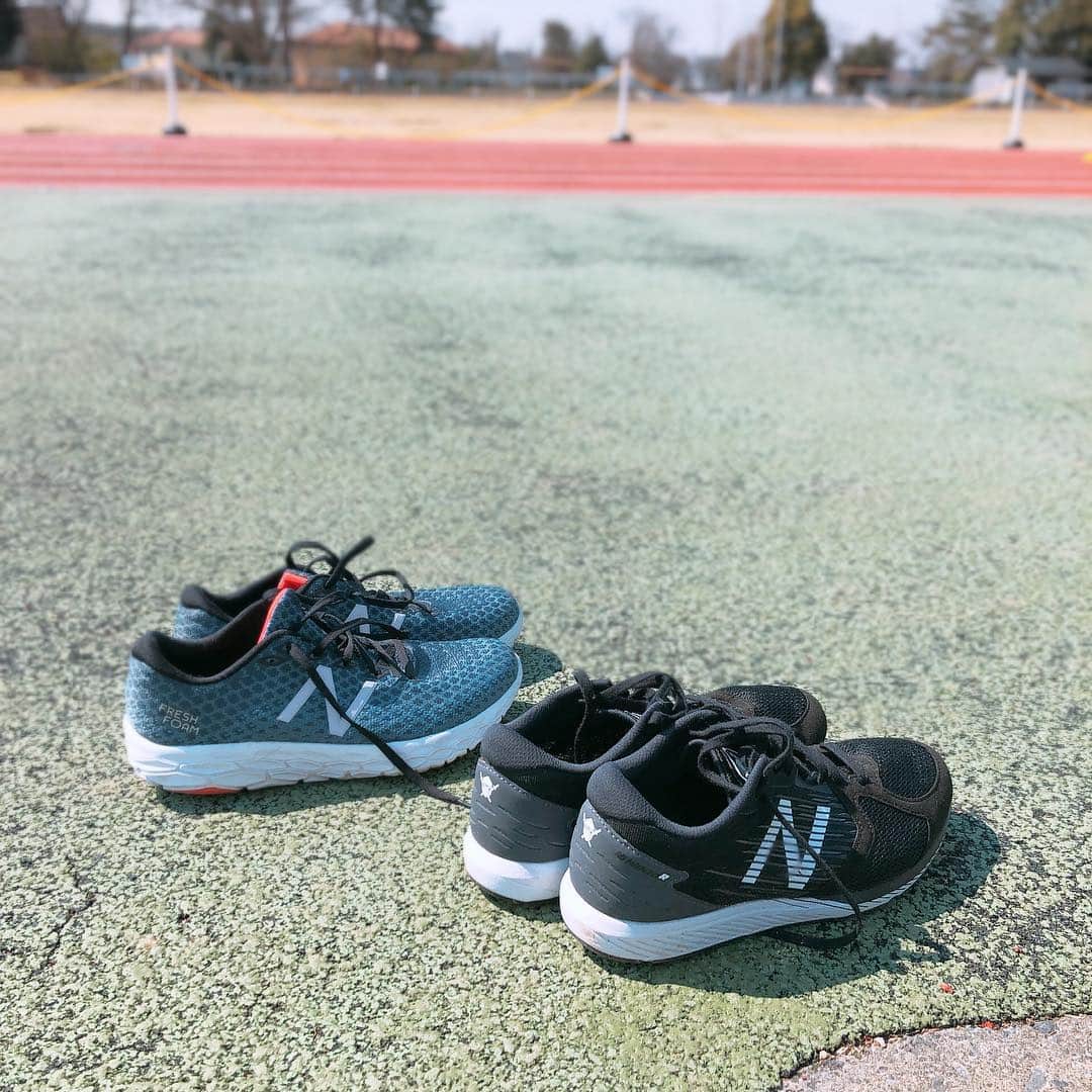 鈴木莉紗さんのインスタグラム写真 - (鈴木莉紗Instagram)「今日はインターバルをやりました🏃‍♂️ 1人だったわりに#アラプラススポーツ のおかげで最後まで粘れ、喉から血の味がするほど追い込めました👌 春先はいつも練習の気合いが入らず、スピード強化ができていなかったのでがんばりまーす(ｏ'∀')b #ランニング #trackandfield #intervaltraining #マラソン #SBIアラプロモ #newbalance #スピード練習 は #hanzo_r #ウォーミングアップ と #ダウンジョグ は #freshfoambeacon」3月15日 17時12分 - suzuki__lisa