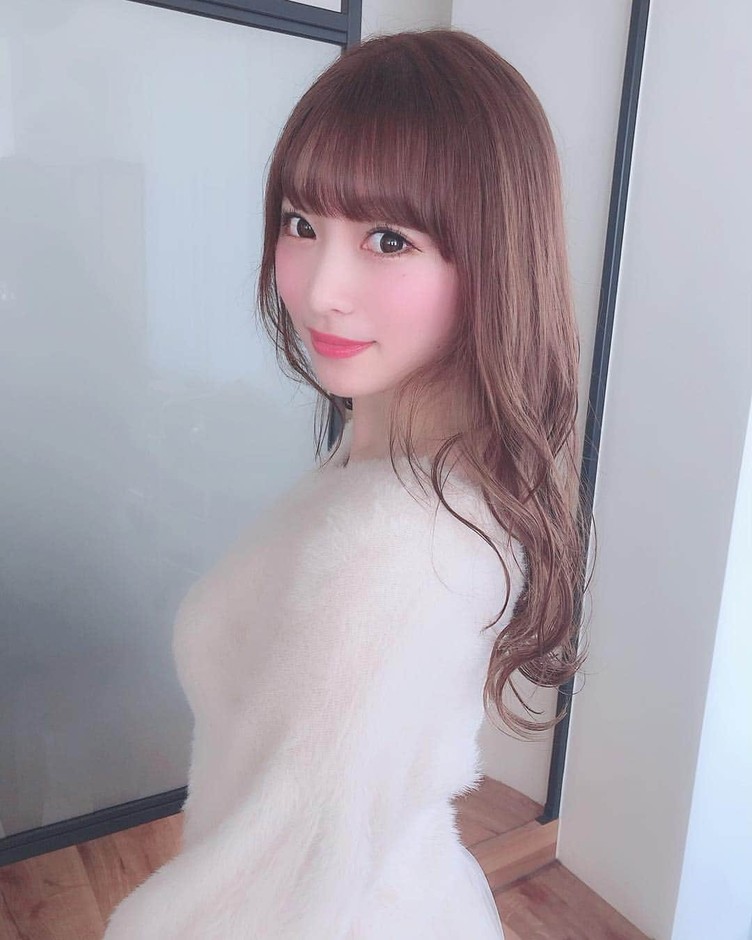 清里千聖さんのインスタグラム写真 - (清里千聖Instagram)「. そして髪やっと復活💇‍♀️💕. トリートメントもしてもらって ハイライトもいい感じにいれてもらった🤭💕💕. せっちゃんいつもありがとう〜🥰❤️. #haircolor #hairsalon #kusuki #矢場町 #名古屋#hairarrange #美容院 #followme #l4l #japan  #fashion  #snidel #前髪 #ootd #dj #radiodj #make #여행 #makeup #beautiful #cute #prettygirl #tagsforlikes #picoftheday  #instagramjapan  #japanesegirl #instagood #팔로우 #일상 #먹스타그램」3月15日 17時14分 - chiseikiyosato