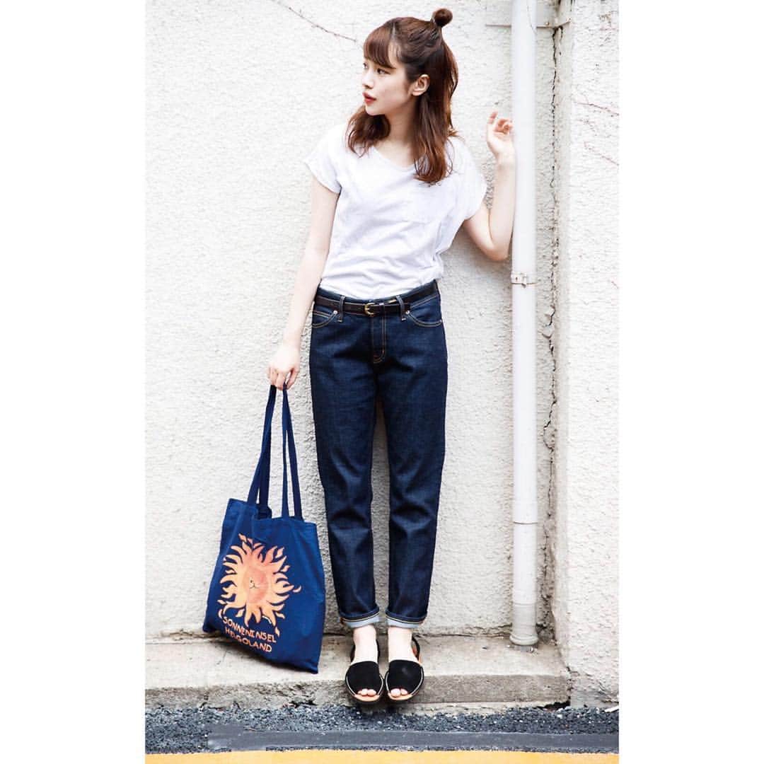 のインスタグラム：「ㅤ はよ夏こんかね？ あー髪長。 🌞🌞🌞🌞🌞🌞 #葉服 #잎옷」