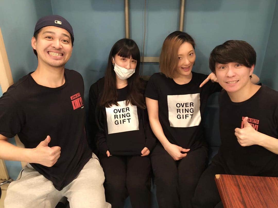 風間由次郎のインスタグラム：「素敵な稽古着ガールズ♪ 嬉しいけど恥ずかしいね。  今日はエンジェルスの衣装合わせ。久々に着て改めて気持ちが入りました。ここからもっと仕上げていかなきゃ！！！！ #kinkybootsjp  #キンキーブーツ」