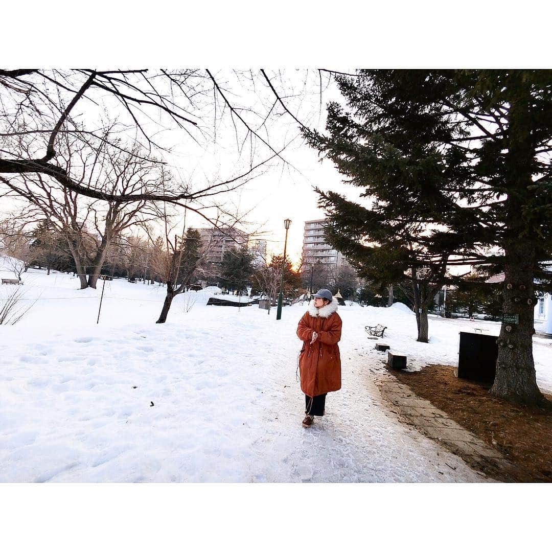 千田愛紗さんのインスタグラム写真 - (千田愛紗Instagram)「我的雪季結束了!! 兩個禮拜的時間 很充實 很快樂 很興奮 有好朋友們的陪伴 讓我每天笑嘻嘻 有你們真好❤️ 好捨不得離開這美麗的白色世界❄️ 只能期待下一個雪季了!! 要回家囉~ #snowboardgirl」3月15日 19時11分 - aisa1108