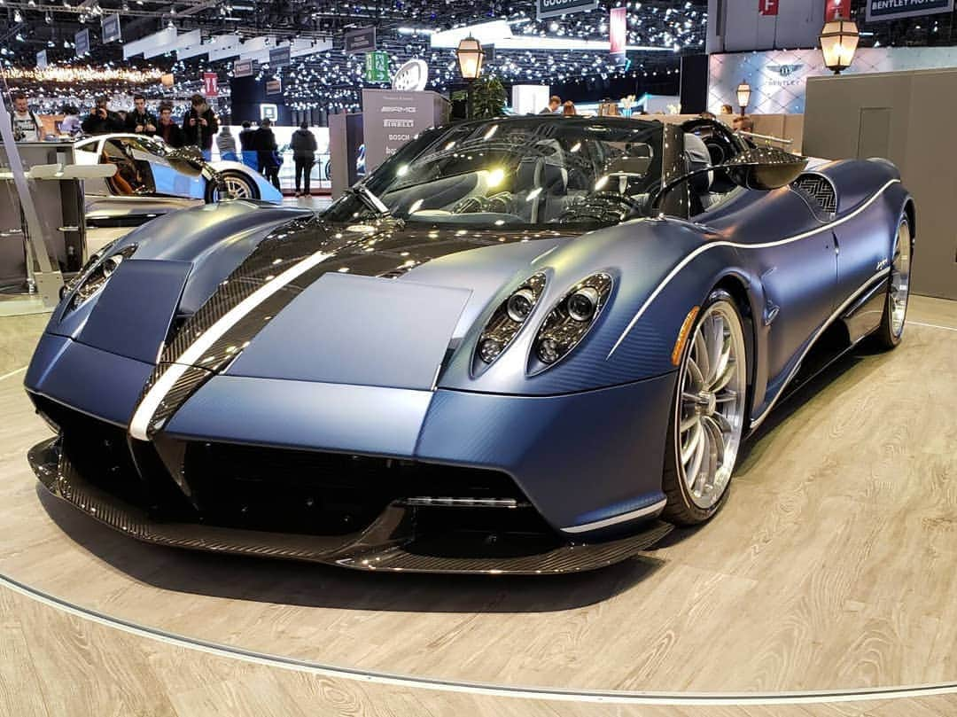 前澤友作さんのインスタグラム写真 - (前澤友作Instagram)「PAGANI Huayra Roadster パガーニ ウアイラ ロードスター 「走る超高級芸術アート」全てのパーツの一つ、一つが芸術作品に見えてしまうほど美しい作りに見惚れてしまう。しかし、コクピットに収まると、一気にレーシングドライバーの血を騒がせる世界観もある。この車の魅力も半端じゃない。まさにオラチオ・パガーニのDNAが注ぎ込まれた一台。 横溝  PAGANI Huayra Roadster So-called the “running super high end art”, each parts glows so beautifully that they almost look like art pieces. But once I’m in cockpit, my racing driver spirit tingles with excitement. This vehicle is out of this world. Horacio Pagani must have poured his DNA into it. By Naoki Yokomizo  #mzsupercar #genevamotorshow #geneva2019 #GIMS #GimsSwiss #GIMS2019 #GimsSwiss2019 #pagani #huayra #huayraroadster  #supercar #hypercar #ジュネーブモーターショー #パガーニ #ウアイラ #スーパーカー #ハイパーカー #yusakumaezawa #前澤友作」3月15日 19時06分 - mzsupercar