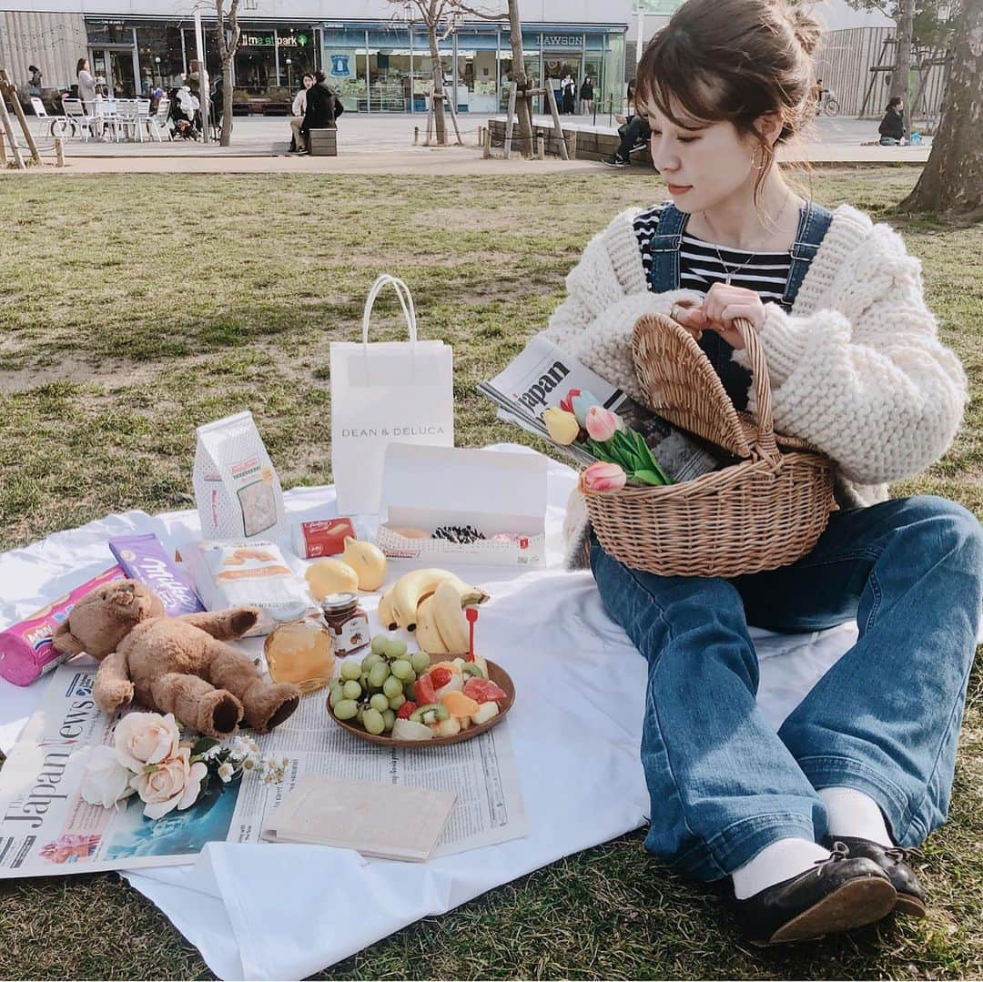 工藤はるかさんのインスタグラム写真 - (工藤はるかInstagram)「ㅤㅤㅤㅤㅤㅤㅤㅤㅤㅤㅤㅤㅤ picnic 🧺♡ ㅤㅤㅤㅤㅤㅤㅤㅤㅤㅤㅤㅤㅤ @9090s_ の撮影 スワイプしてね 🕊 ㅤㅤㅤㅤㅤㅤㅤㅤㅤㅤㅤㅤㅤ」3月15日 19時36分 - har_326