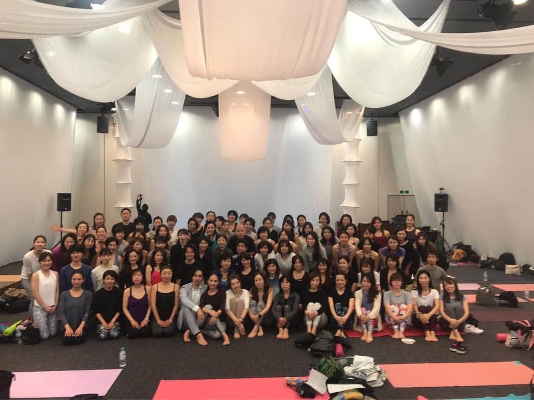 芥川舞子さんのインスタグラム写真 - (芥川舞子Instagram)「ヨガジャパンありがとうございました🇯🇵👏 ． レッスンはもちろんのこと、出店ブースが充実しててイベント自体が楽しかったです！ ． 明日（土）と明後日（日）まで開催しています。 ぜひお立ち寄りください！ @ベルサール六本木 #yogajapan #芥川舞子」3月15日 20時03分 - maiko.akutagawa