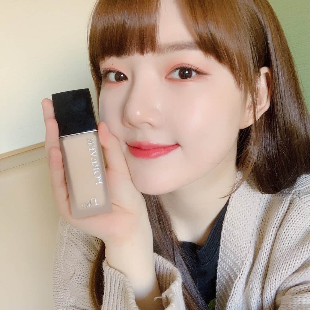 GFriendさんのインスタグラム写真 - (GFriendInstagram)「#옌니 가 젤 좋아하는 촉촉 탱글 모찌 피부💯😍🥰 #diorbeautylovers #lovemydiorskin #포에버피팅파운데이션 #AD」3月15日 20時06分 - gfriendofficial