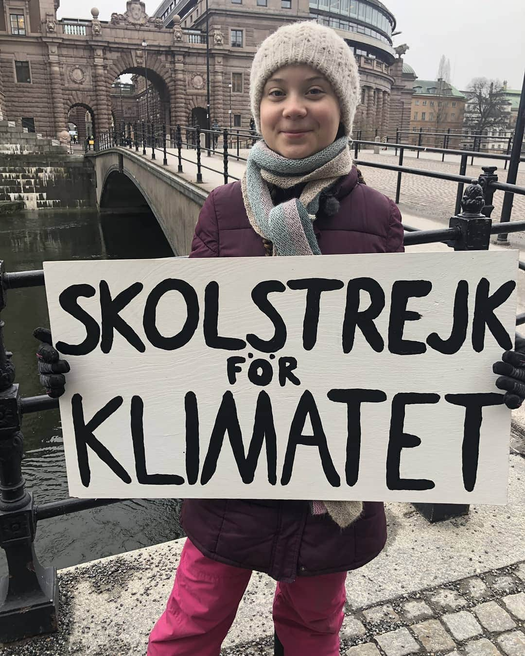 ロベルト・マンチーニさんのインスタグラム写真 - (ロベルト・マンチーニInstagram)「Grazie per quello che fai @gretathunberg  Vai avanti per il futuro dei nostri figli e dei nostri nipoti e per tutte le prossime generazioni!  #climatestrike #schoolstrike4climate #fridaysforfuture」3月15日 20時07分 - mrmancini10