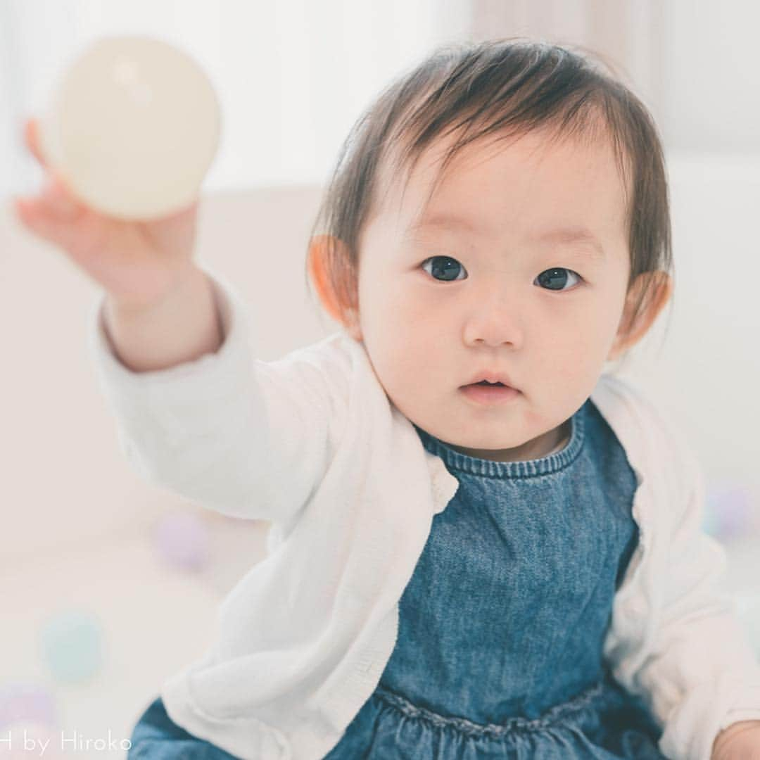 Lovegraph_Kids ラブグラフキッズさんのインスタグラム写真 - (Lovegraph_Kids ラブグラフキッズInstagram)「. お家フォトもおすすめだよ🥰🎈 ㅤㅤㅤ ୨୧┈┈┈┈୨୧ ㅤㅤㅤ #さくらいろ選手権 でお写真紹介中♩ お子さんと桜の写真やピンク色のお洋服で撮影したものを投稿して参加してね🌸 ㅤㅤㅤ ୨୧┈┈┈┈୨୧  ㅤㅤㅤ #ラブグラフ #ママグラフ #Lovegraph #ファミリーフォト #mamari #mamanokoカメラ部 #コドモノ #ママカメラ #親バカ部 #おやばか部 #新米ママ #女の子ママ #男の子ママ #投稿キャンペーン #育児 #子育て #赤ちゃんのいる生活 #赤ちゃん #男の子ベビー #女の子ベビー #子どものいる暮らし #冬コーデ #こどもごはん #こどもふく #1歳誕生日」3月15日 20時53分 - lovegraph_kids