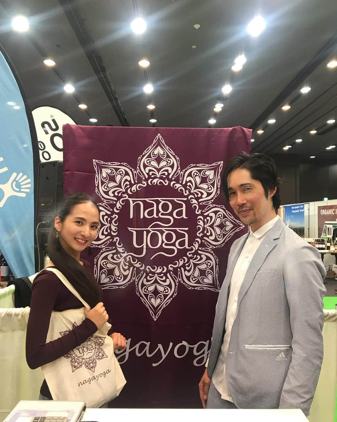 芥川舞子さんのインスタグラム写真 - (芥川舞子Instagram)「@nagayoga_japan さん、 結婚祝いのプレゼントを本当にありがとうございます❣️(いつも主人をいじって頂いて本当にありがとうございます) 大切に着させて頂きます。 ． ． #着用写真は後日upします #主人はレディースのブラトップをおねだりするも #華麗にスルーされる」3月15日 21時04分 - maiko.akutagawa