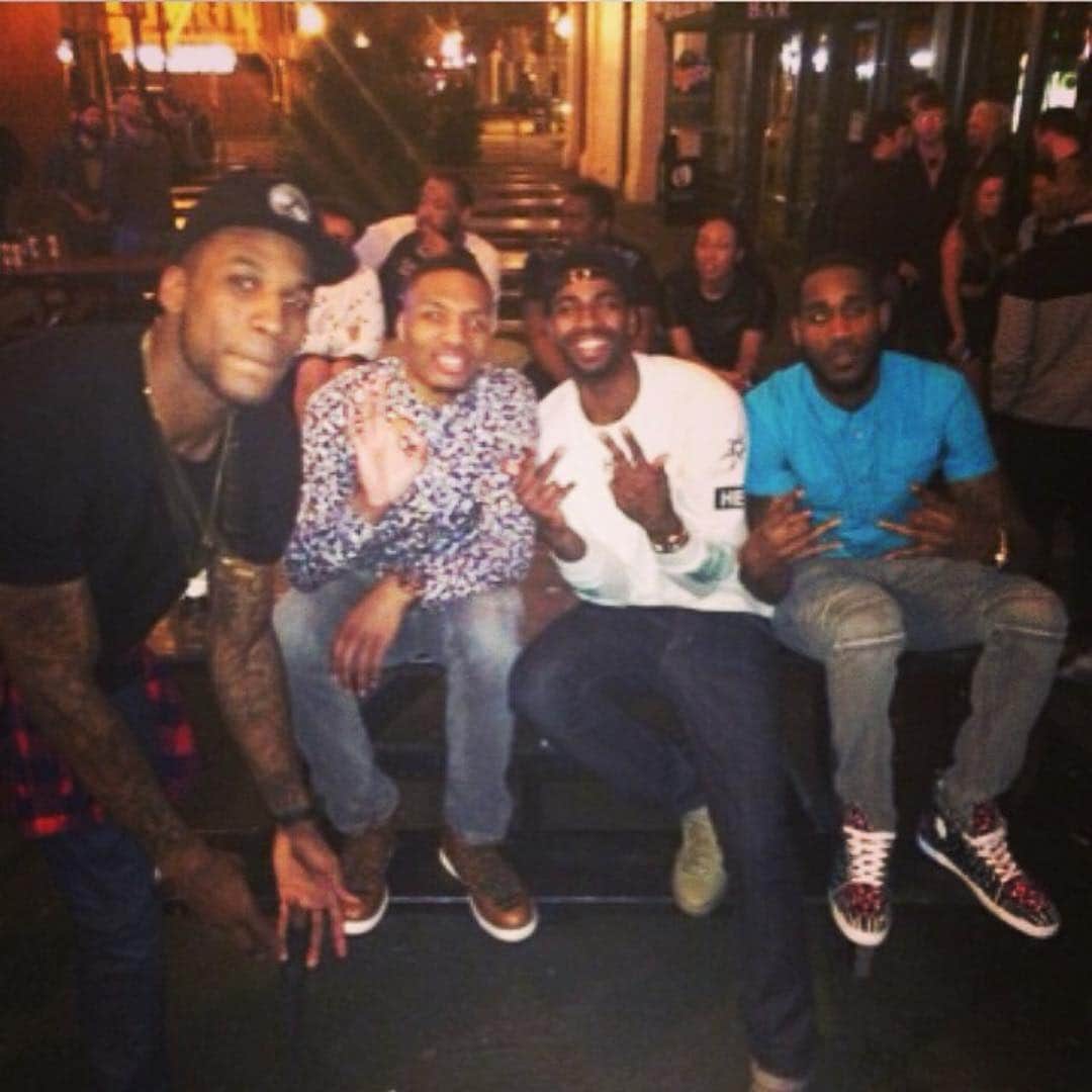 デイミアン・リラードさんのインスタグラム写真 - (デイミアン・リラードInstagram)「Big Flash back Friday... back down memory lane! Enjoy ✊🏽」3月16日 6時51分 - damianlillard