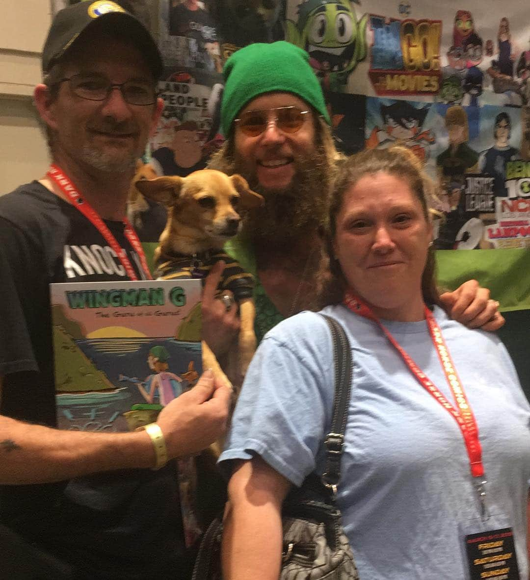 グレッグ・サイプスさんのインスタグラム写真 - (グレッグ・サイプスInstagram)「Learn Yoga, meditation and #vegan reCipes! Gets your #WingmanG books #1 and #2 (WingmanG goes to Hawaii!)now at GregCipes.com! 💚 @wingmancipes」3月16日 6時55分 - gregcipes