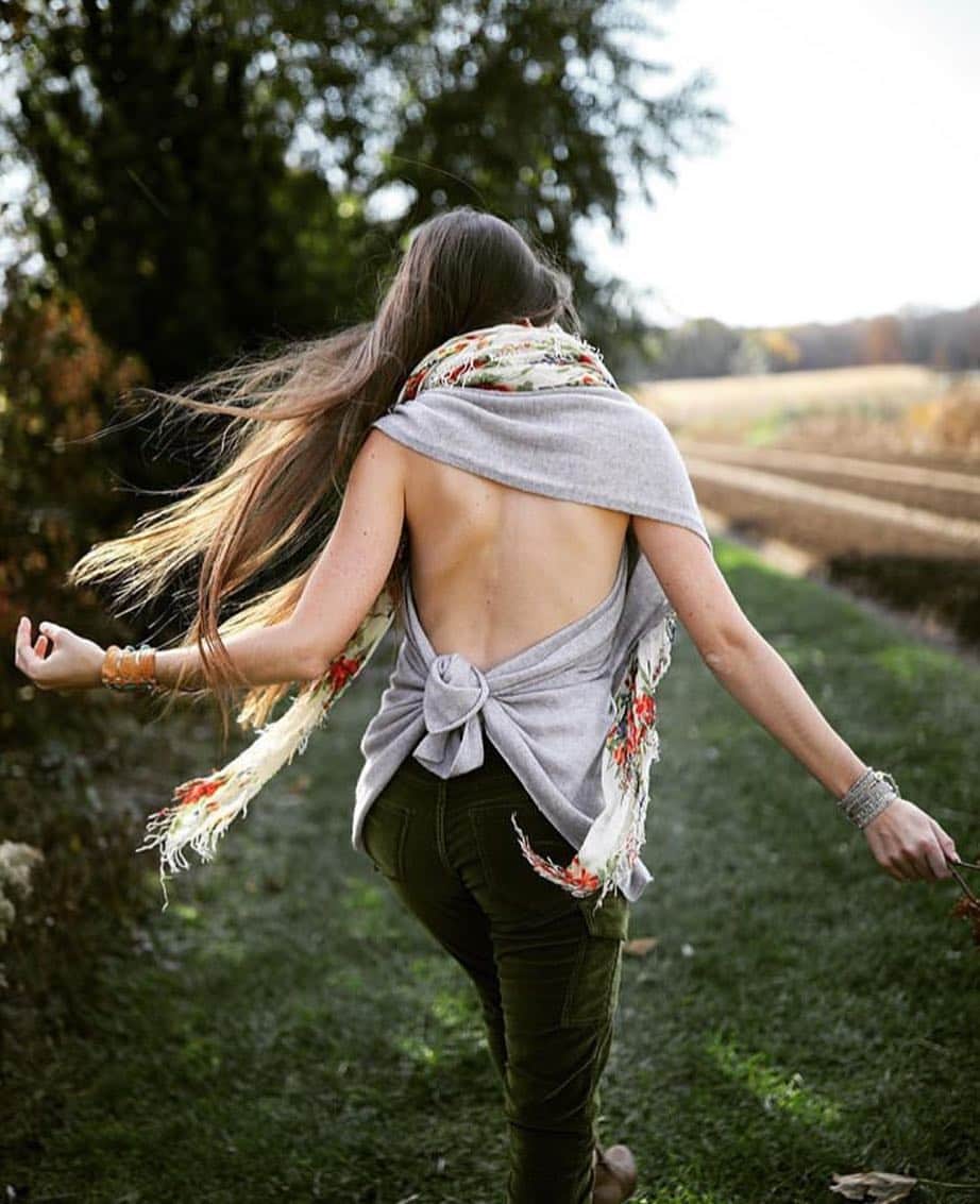 ジェームスジーンズのインスタグラム：「Get your greens☘️ @maaikephoto in #jamesjeans | Take 30% off any of our jeans with code: saint30」