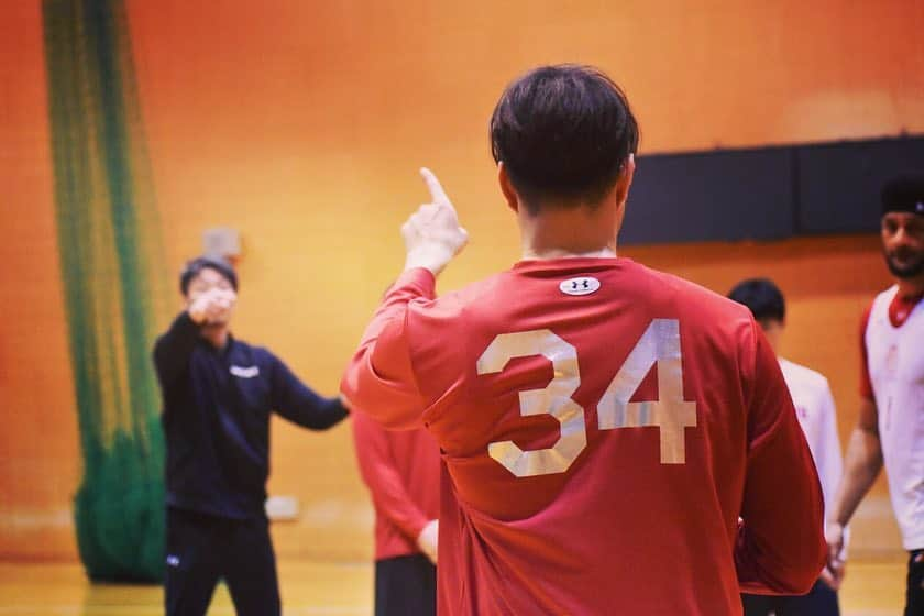 千葉ジェッツさんのインスタグラム写真 - (千葉ジェッツInstagram)「練習風景📸 #chibajets #Bリーグ #バスケ #basketball #練習 #sports # #今週末は三河戦 #いくぜてっぺん」3月15日 23時08分 - chibajets_official