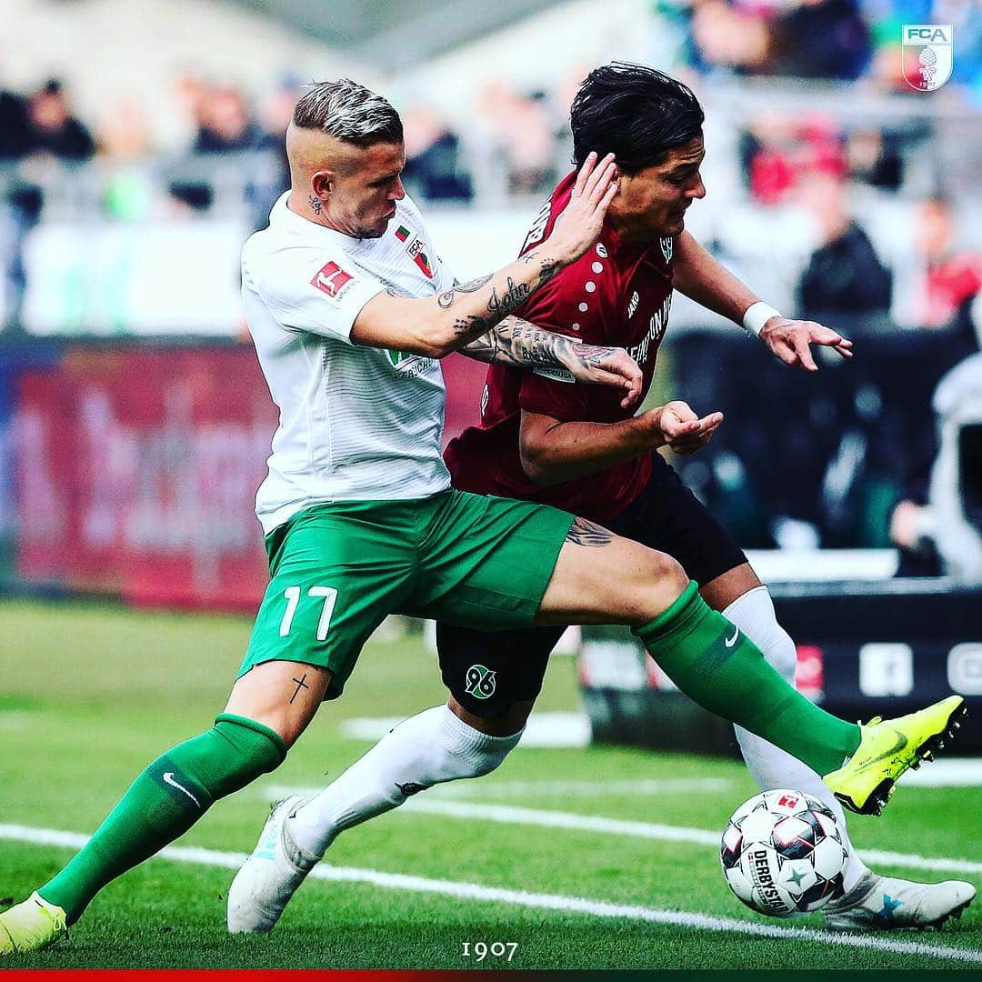 FCアウクスブルクさんのインスタグラム写真 - (FCアウクスブルクInstagram)「SAMSTAG ist KAMPFTAG! Macht’s wie im Hinspiel und holt die 🤟 Punkte! 💯 #FCA #FCAH96 #FCA1907 #fcaugsburg #bundesliga」3月15日 23時14分 - fcaugsburg1907