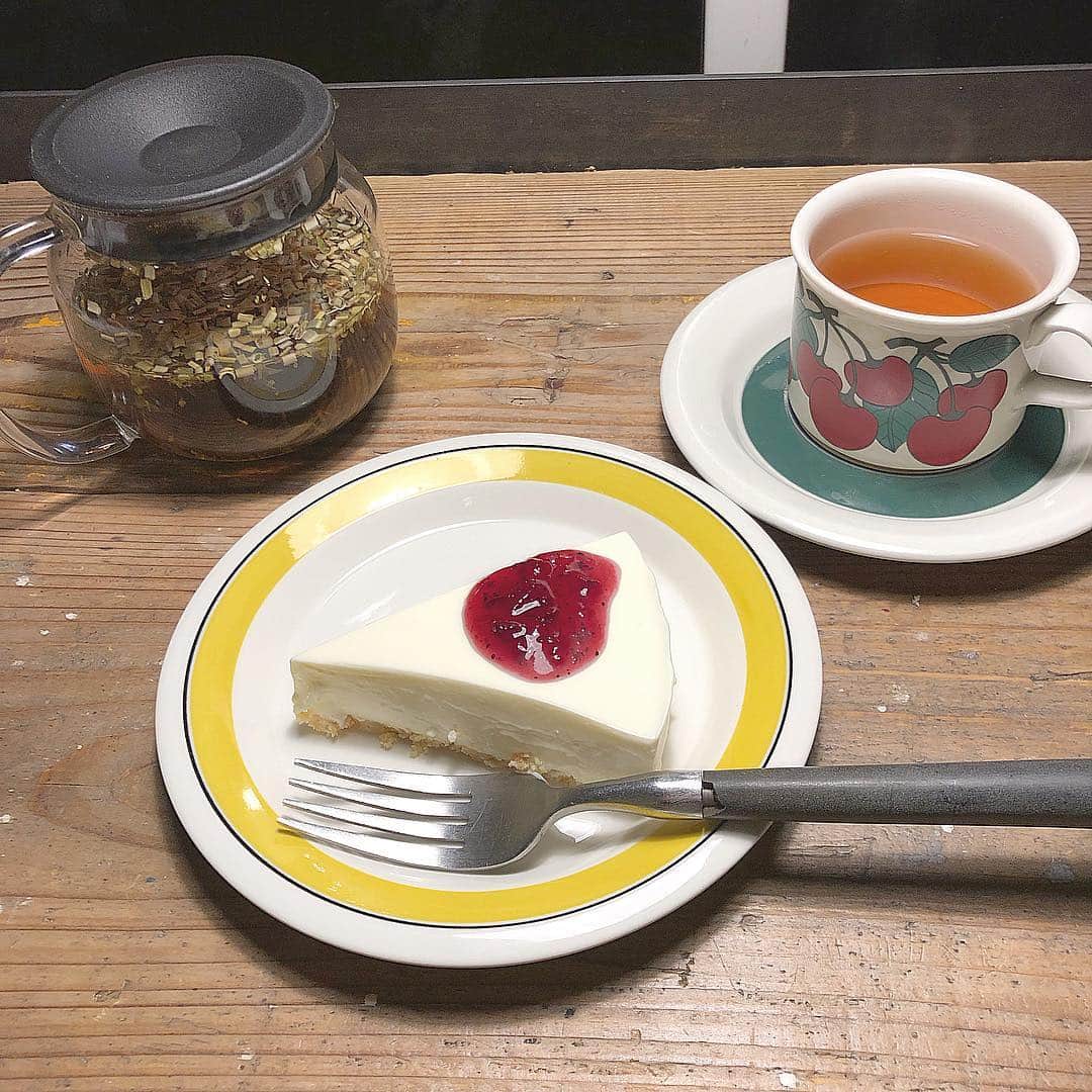 大上陽奈子さんのインスタグラム写真 - (大上陽奈子Instagram)「夜カフェも楽しい💆🏻‍♀️☕️🤝🤝」3月15日 23時24分 - passcode_hina