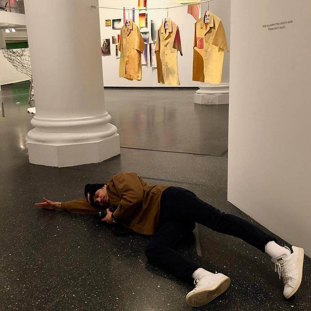 ブルックリン美術館さんのインスタグラム写真 - (ブルックリン美術館Instagram)「Artist #EricNMack invites our Brooklyn visitors to move through and experience his site-responsive installation of new and existing textile-based works. Show us how you'd walk across the room by using #mybkm like these recent visitors @jetsetterproblems @anna_oliveros @beomkiii @clairesnick @averyrudd @hannahclaire86 @sushixninja and @fabrizio1989」3月15日 23時35分 - brooklynmuseum