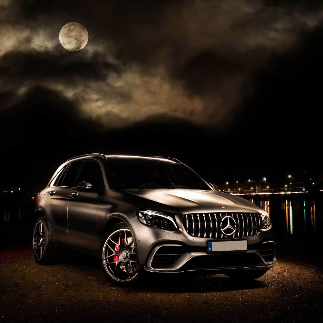 Mercedes AMGさんのインスタグラム写真 - (Mercedes AMGInstagram)「[Fuel consumption combined: 11.9 l /100km | CO2 emissions combined: 270 g/km]  Bathed in moonlight, this Mercedes-AMG GLC 63 S 4MATIC+ looks ready to take on the night.  Thanks to #AMGAddict Bjoren Nissan for this image.  #MercedesAMG #AMG #GLC63 #DrivingPerformance #Power #Passion #Mercedes #AMG🔥 #Luxury #CarsofInstagram #InstaCar #Lifestyle」3月15日 23時50分 - mercedesamg