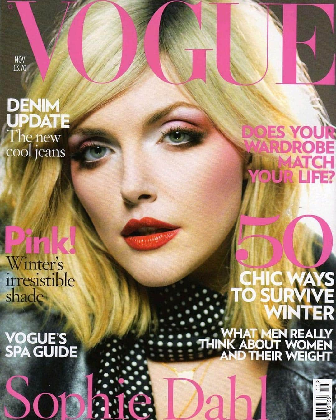 シャーロット・ティルベリーさんのインスタグラム写真 - (シャーロット・ティルベリーInstagram)「Darlings, #throwback from my archives, an ICONIC @britishvogue cover with the enchanting @mssophiedahl from 2007 💗⚡️💫. #Inspiration #MagicArchive Photographed by @regancameron_ #MakeupByCharlotteTilbury, hair by @kenorourke1, styled by @baygarnett.」3月16日 0時03分 - charlottetilbury