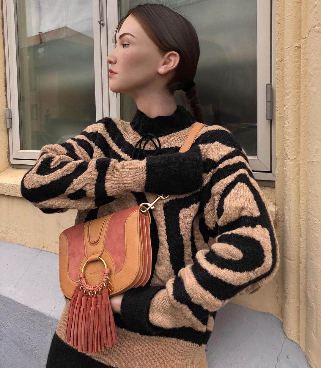 YOOX.COMさんのインスタグラム写真 - (YOOX.COMInstagram)「The bags under my eyes are limited edition #seebychloe ✨ You can now shop the Hana bag I’m wearing in this pic exclusively on #YOOX!  Tap on the image. xx D 💗」3月16日 0時06分 - yoox