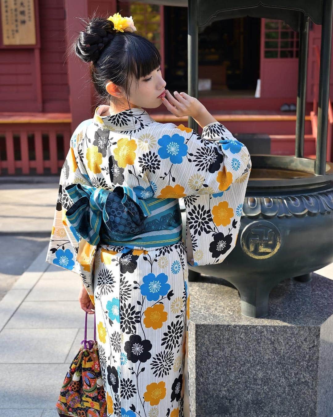 のインスタグラム：「懐かしの着物写真👘 . おやすみなさい💤 . . #gn #goodnight #撮影会 #撮影モデル  #ロケ撮影 #個撮 #個人撮影会 #リク撮 #リクエスト撮影  #モデル募集 #サロンモデル #ポートレート #ポートレートモデル  #グラビア #ポートレートしま専科  #ポートレート写真  #作品撮り #東京カメラ部  #ポートレートモデル撮影 #カメラマンさんと繋がりたい #写真好きな人と繋がりたい #japanesegirl  #ootd #ootdfashion #155cmコーデ #kawaiigirl #girlsphotoshoot #レンタル着物古都 #着物 #kimono」