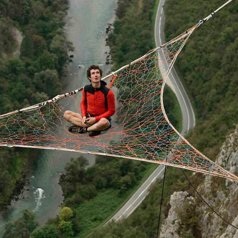 アダム・オンドラさんのインスタグラム写真 - (アダム・オンドラInstagram)「Serious climbing requires being serious about what you eat. Because seriously if you want to be close to your limits, every detail counts. Serious video from Balkan series is out, check out what kind of risotto you should eat to climb 9b! (Link in my profile). Pic: Jan Šimánek @blackdiamond」3月16日 0時24分 - adam.ondra