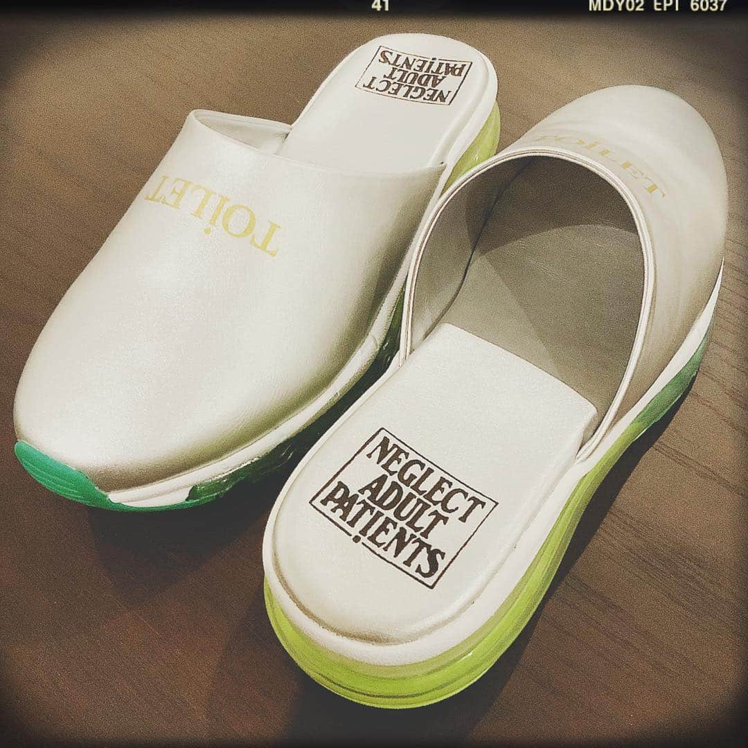 HISASHIさんのインスタグラム写真 - (HISASHIInstagram)「AiR SOLE TOiLET SLiPPER #neglectadultpatients」3月16日 0時27分 - hisashix