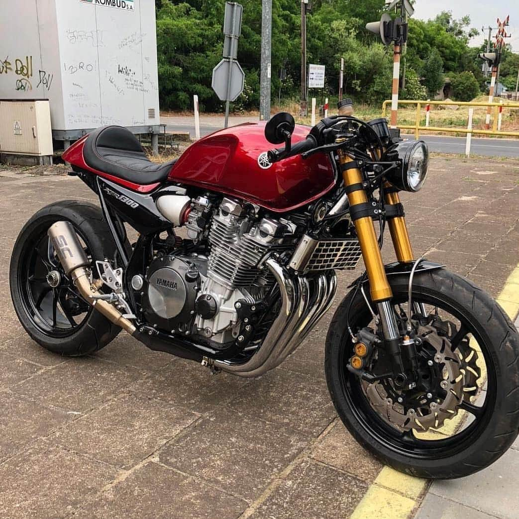 epidemic_motorsさんのインスタグラム写真 - (epidemic_motorsInstagram)「Via @dawidooo_ #yamaha #xjr1200 #brat #epidemicmotors #epidemic_motors」3月16日 0時32分 - epidemic_motors