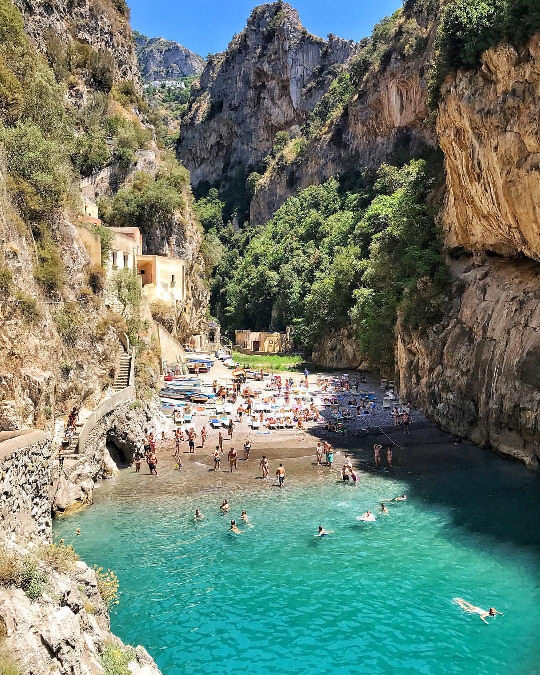 Wonderful Placesさんのインスタグラム写真 - (Wonderful PlacesInstagram)「Positano - Amalfi Coast by ✨@_letstravel_✨ follow her amazing feed! ✨@_letstravel_✨」3月16日 0時45分 - wonderful_places
