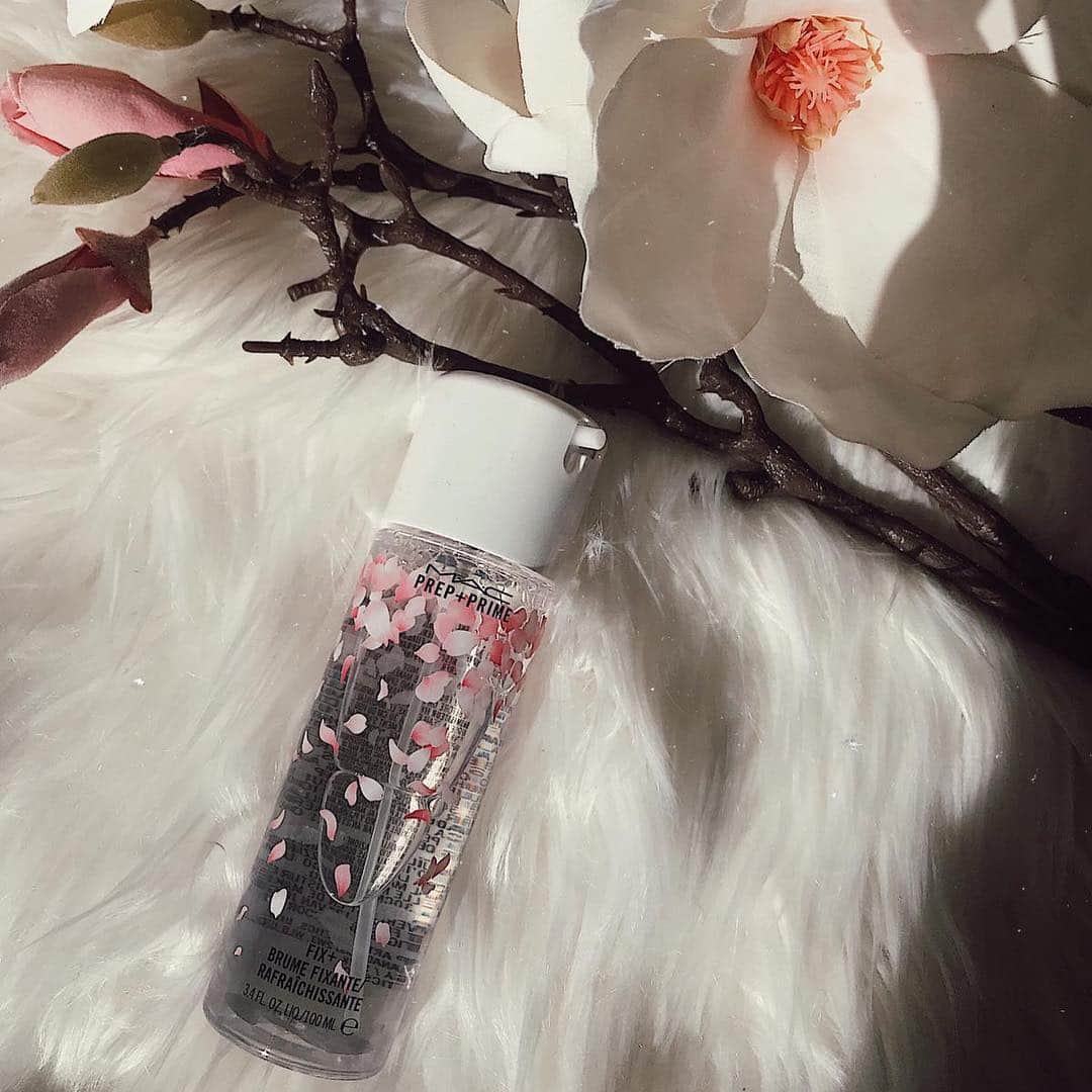 M·A·C Cosmetics Deutschlandさんのインスタグラム写真 - (M·A·C Cosmetics DeutschlandInstagram)「#MACBoomBoomBloom bringt Euch direkt in den Frühling! 🌸 Wer freut sich nicht über ein paar Frühlingsgefühle? 🥰🌸 📷: @jenniferczeczor」3月16日 1時12分 - maccosmeticsgermany