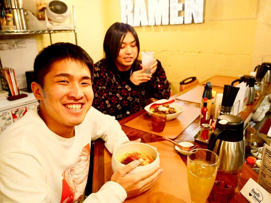 トミーさんのインスタグラム写真 - (トミーInstagram)「今日はラーメンを食べて、レモンサワーを飲みました。金曜日っぽい！！」3月16日 1時26分 - tommymizutamaribond