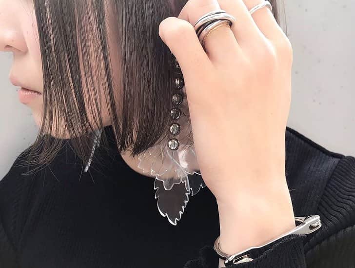 Mie Kawanoさんのインスタグラム写真 - (Mie KawanoInstagram)「カラーとカットをしてもらいました𓂃𓂂 @maison_de_pitica さんが可愛すぎて 思わず撮ってしまった𓆸  卒園式に向けて首が見えるボブに♪ メイクレッスンもしてもらい 良いcosme色々教えてもらったから また散財してしまいそう𓄺 #blog更新 #pressblog __________________________________________ #美容院 #ボブ #newhair #newhaircolor  #maisonspecial #thedallas #fumikauchida」3月16日 1時19分 - cota_ra