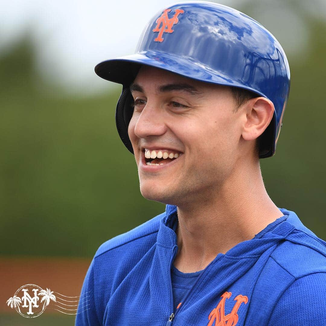 ニューヨーク・メッツさんのインスタグラム写真 - (ニューヨーク・メッツInstagram)「A smile as sweet as his swing 😃. What is there not to love about @mconforto8? #Mets #LGM」3月16日 1時21分 - mets