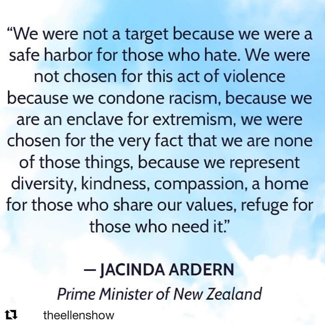 ケニー・オルテガさんのインスタグラム写真 - (ケニー・オルテガInstagram)「My love, thoughts and prayers go out to the grieving Families, Friends and to All of New Zealand in the wake of yesterdays despicable and heartbreaking tragedy 🙏🏼😭 #onlylove #prayfornewzealand #prayformuslims #prayforbrazil」3月16日 1時25分 - kennyortegablog