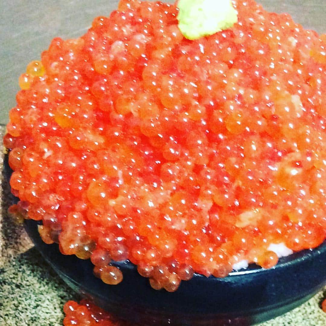 のインスタグラム：「毎度おおきに！！！知床漁場枚方店です！🍺🍺🍺🍺🍺 本日のご来店ありがとうございました😊😊 歓送迎会などにご利用くださいませ！😀❤️ 明日のご来店もスタッフ一同心よりお待ちしております(*^ω^*)❤️ #知床#鮮魚#枚方#鮮魚 #北海道#ホッケ#駅近#タイ#ハマチ」