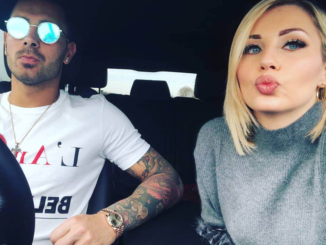 ルイージ・セーペのインスタグラム：「L amour...@annalaura_acampora」