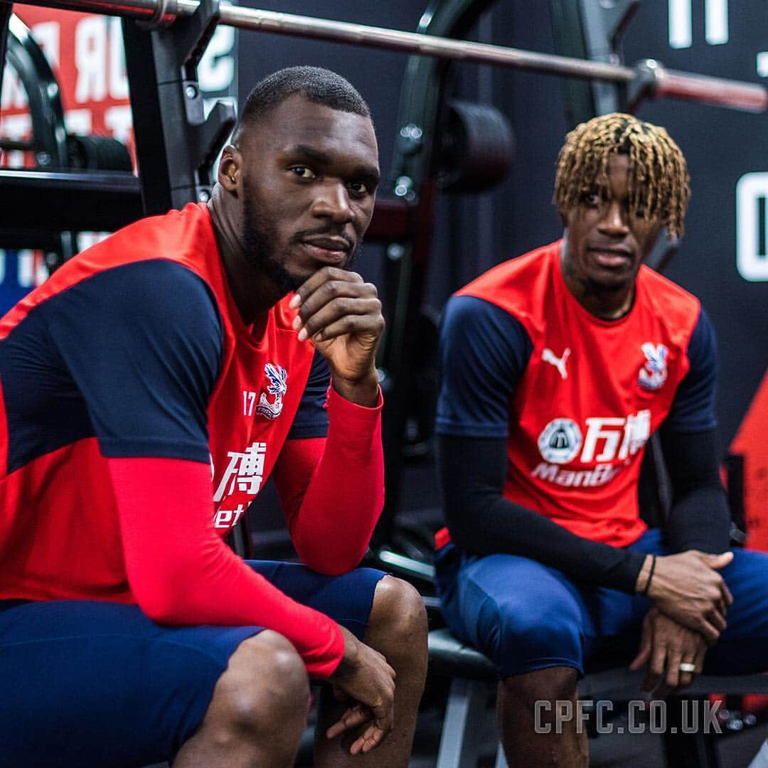 クリスタル・パレスFCさんのインスタグラム写真 - (クリスタル・パレスFCInstagram)「🆙 for the 🏆」3月16日 2時06分 - cpfc