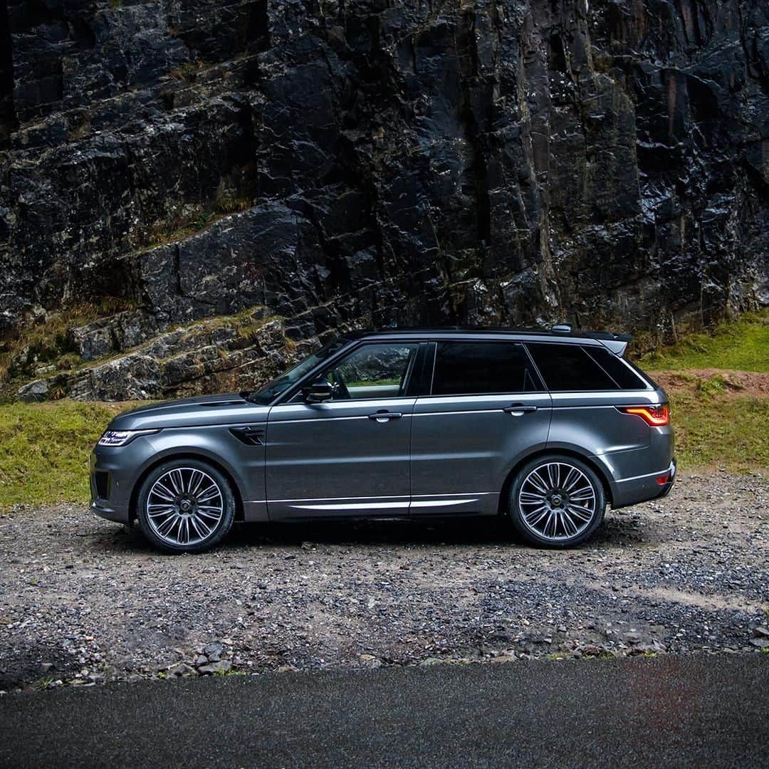 Land Roverさんのインスタグラム写真 - (Land RoverInstagram)「With contemporary design cues throughout, yet still exceptionally functional - the #RangeRoverSport is the perfect place to begin a day of outdoor activities.  #4x4 #Design #PerformanceSUV #LuxurySUV #Instacar #Carsofinstagram #Car #Cars #Climbing #Rockclimbing」3月16日 2時30分 - landrover